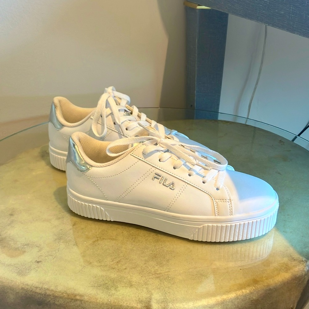 brand new white fila